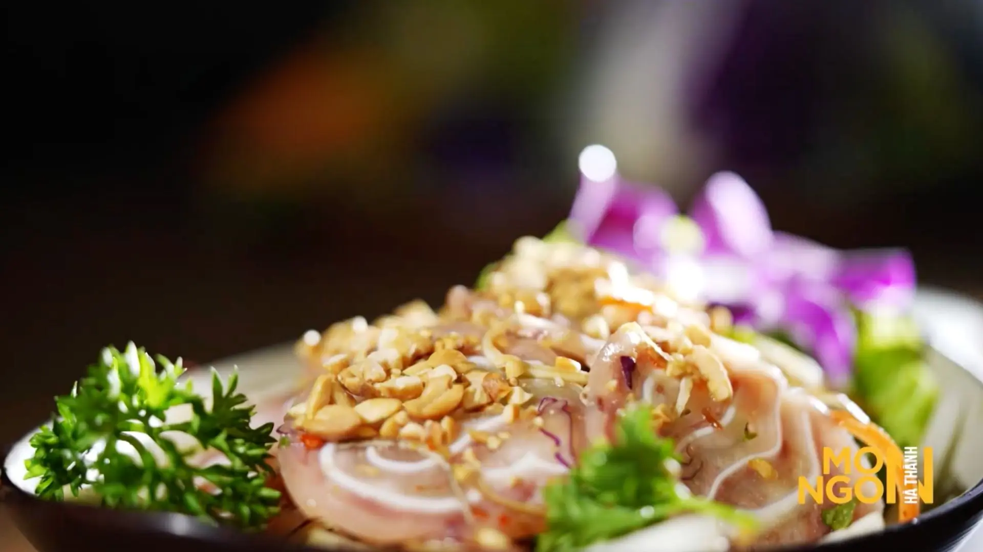 Nộm ngó sen tai lợn | Món ngon ở Hà Thành | 17/10/2025